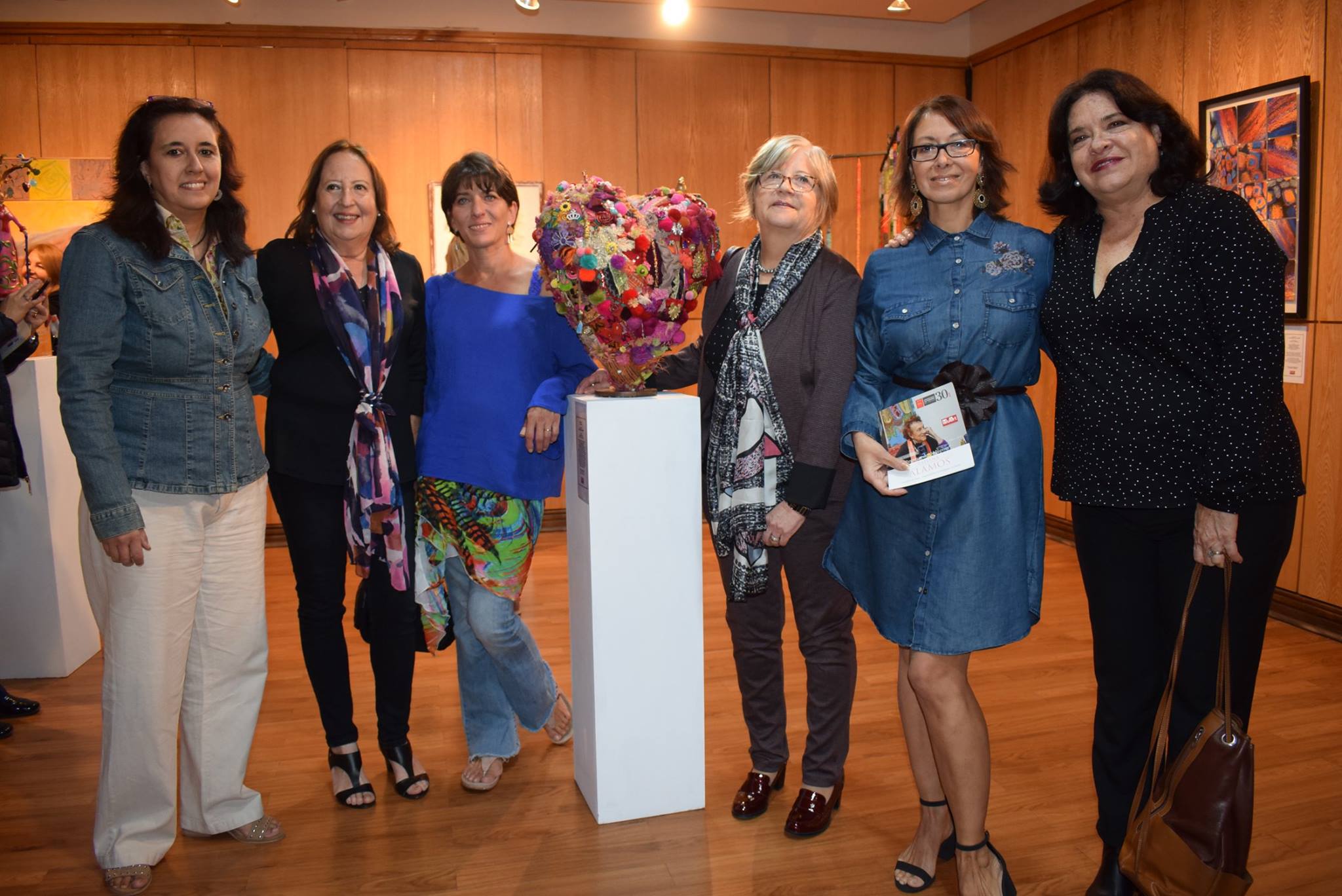 Artista visual Tatiana Álamos es homenajeada en exposición de U. Autónoma