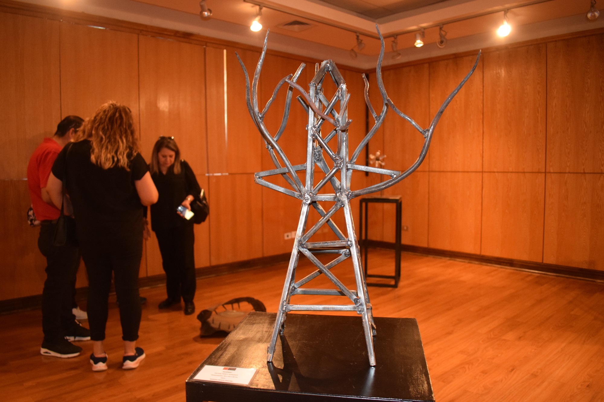 U. Autónoma presenta esculturas en acero en exposición abierta al público en su Galería de Arte